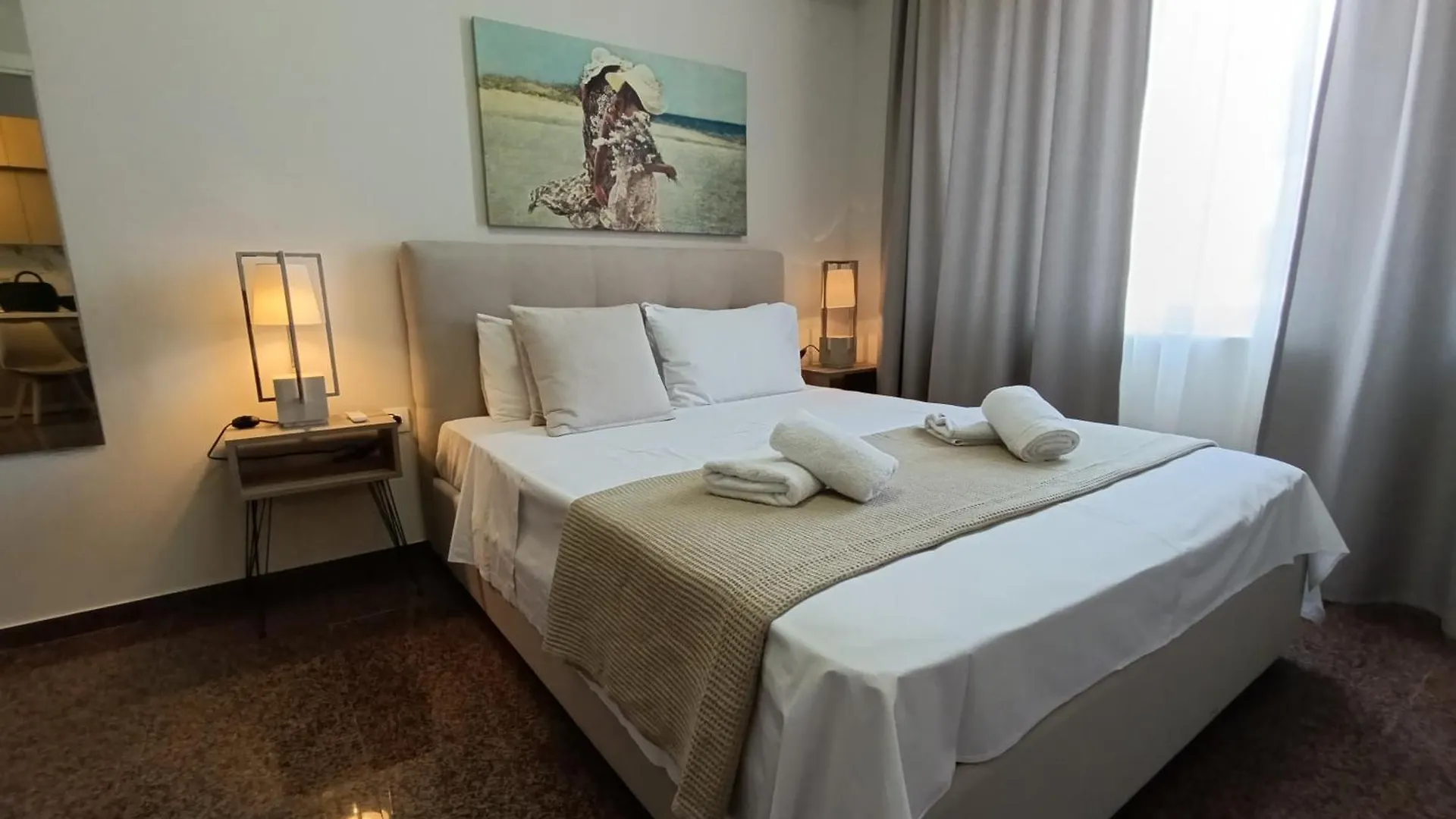 Stay Above The City - Explore Center By Foot Tsimiski - Ladadika